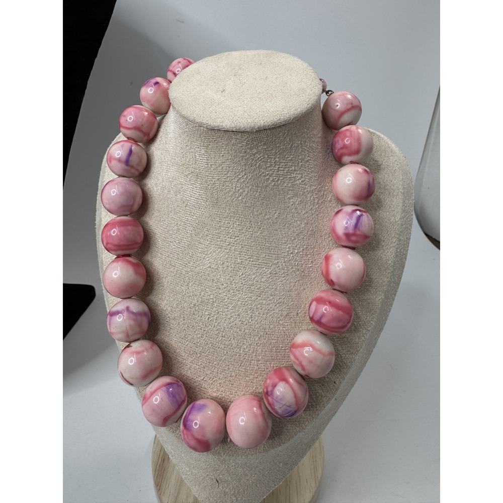 Vintage Pink Marbled Glass Bead Chunky Statement Necklace Hook Clasp 17.5 Inch